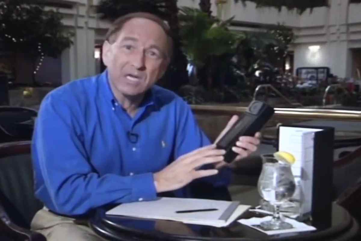 video di presentazione del primo smartphone della storia